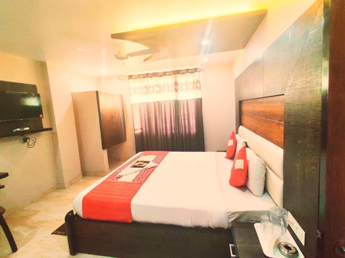 Hotel Amour By Rpi New Delhi Exterior photo