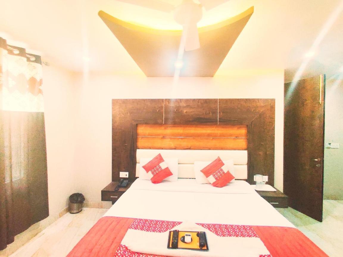Hotel Amour By Rpi New Delhi Exterior photo