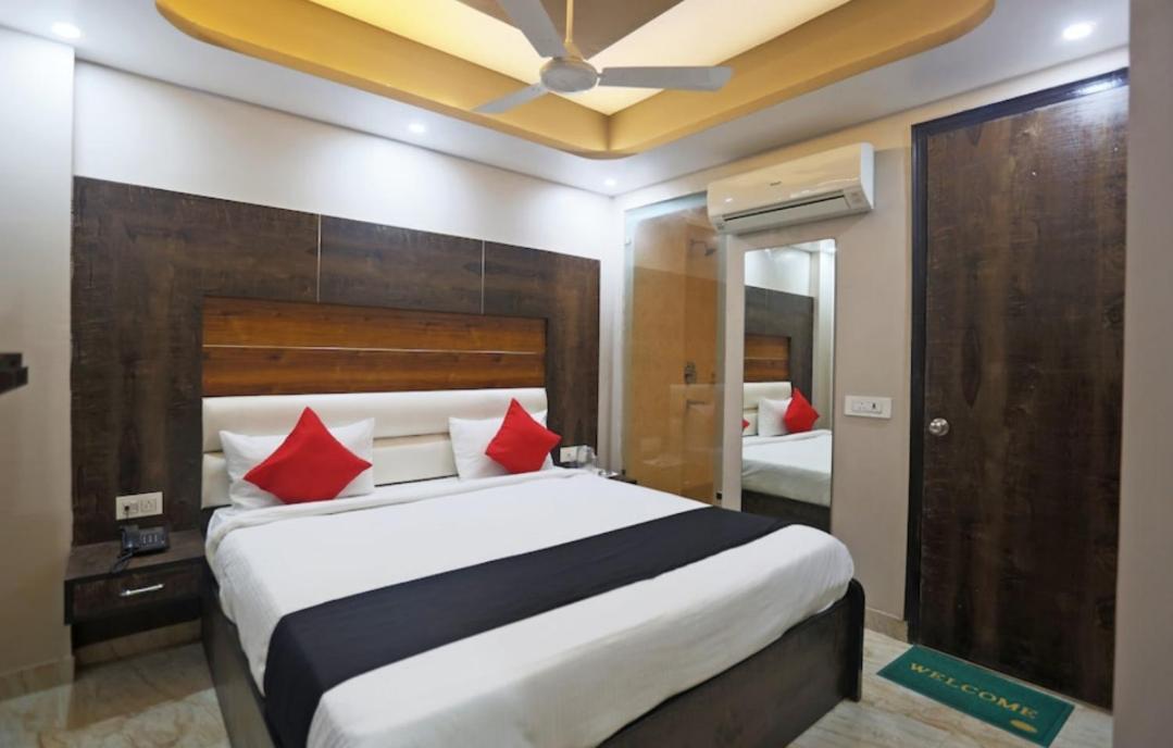 Hotel Amour By Rpi New Delhi Exterior photo