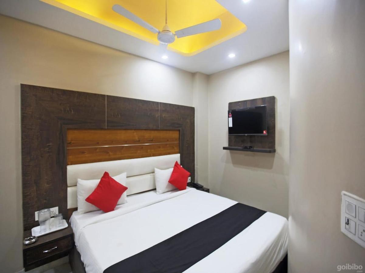 Hotel Amour By Rpi New Delhi Exterior photo