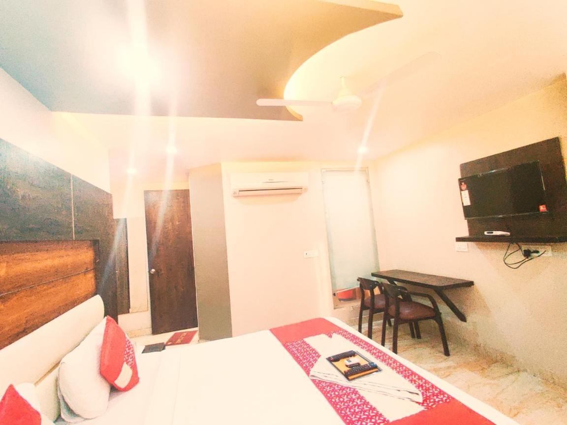 Hotel Amour By Rpi New Delhi Exterior photo